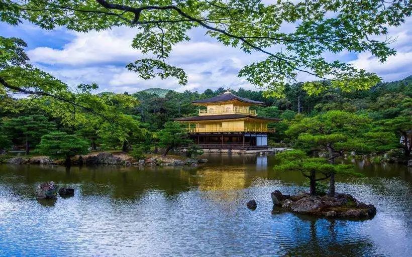 日本的大氣污染防治是典型的先污染后治理案例，并取得煥然一新的成效